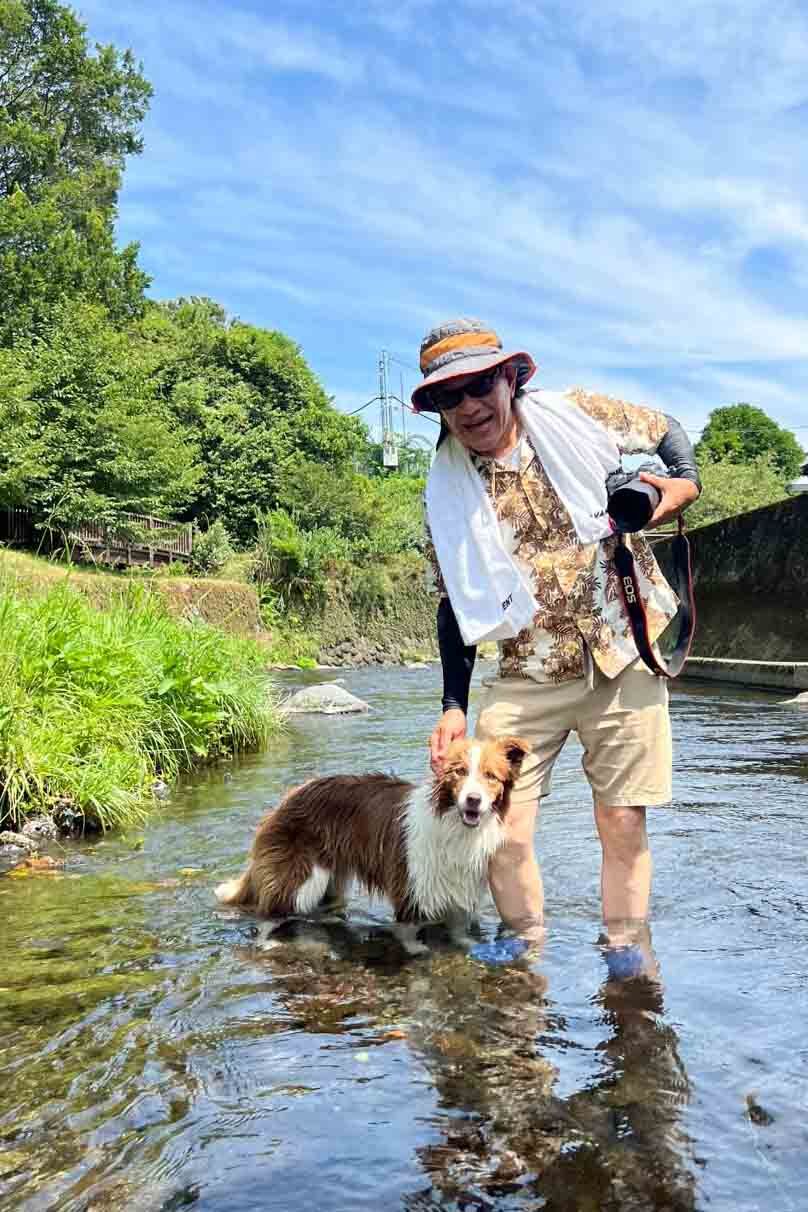湧き水の川で遊んできました。静岡のワンコカメラマン